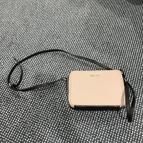 NINE WEST crossbody bag - Picture 1 of 3